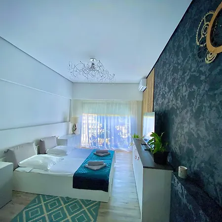 Апартаменты Sunny Riviera *